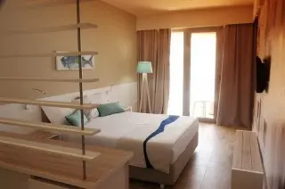 Carine Hotel  Delfin 