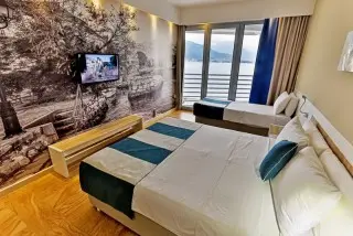 Carine Hotel  Delfin 