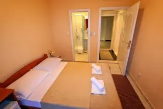Hotel Podostrog