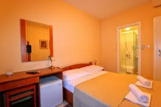 Hotel Podostrog