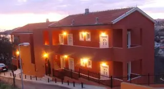 Apartmani Danilo Kazanegra