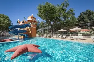 Amicor Green Resort
