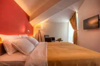 Hotel Pine