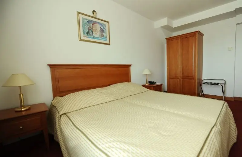 Pokój Standard Twin z balkonem i widokiem na morze