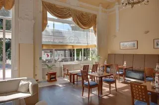 Hotel Bristol