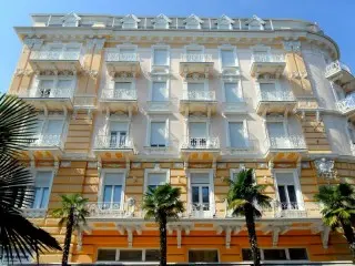 Hotel Bristol