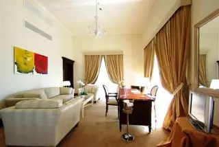 Hotel Bristol