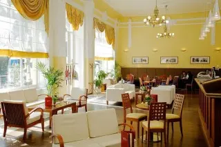 Hotel Bristol