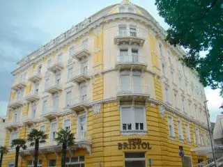 Hotel Bristol