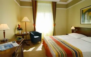 Hotel Bristol