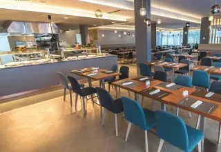 Arena Hotel Holiday 