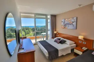 Arena Hotel Holiday 