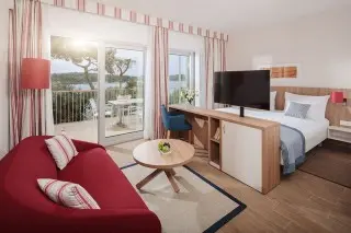 Isabella Island Resort