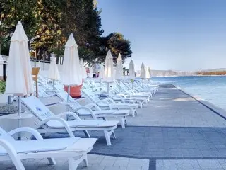 Valamar Koralj Hotel 