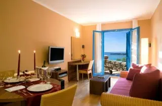 Valamar Koralj Hotel 
