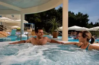 Valamar Koralj Hotel 