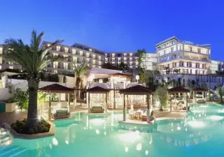 Hotel Amfora Grand Beach Resort