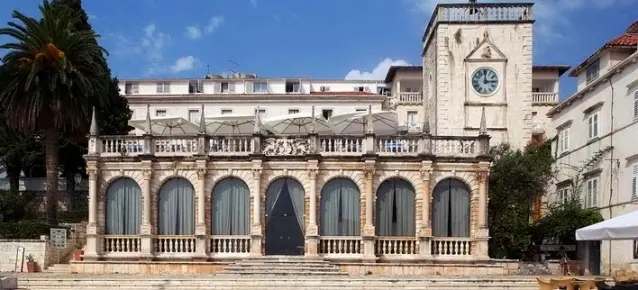 Hotel Palace