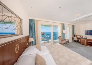 Hotel More