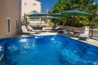 Hotel Abalone