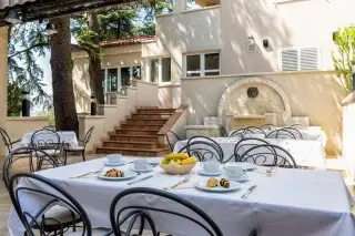 Hotel Abalone