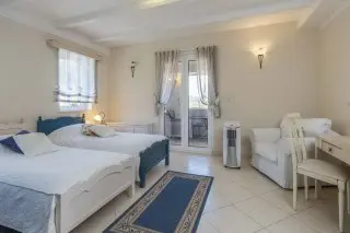 Hotel Abalone