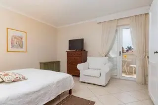 Hotel Abalone