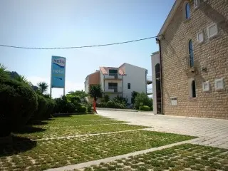 Hotel Neva