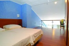 Hotel Zlatni Lav