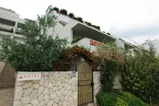 Hotel More