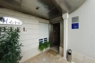 Hotel More