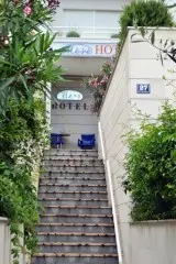 Hotel More