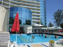 Hotel Marina Grand Beach