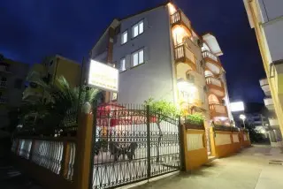 Aparthotel Memidz