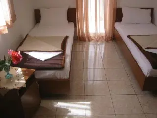 Ville Bećić Pokoje Gościnne 