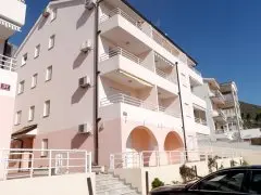 Aparthotel  Promajna