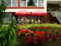 Hotel Flora