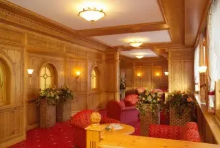 Hotel & Appartementshaus  Toni