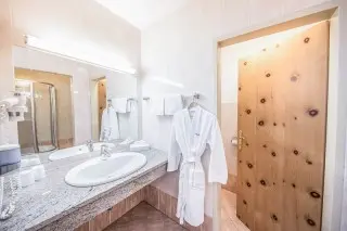 Hotel & Appartementshaus  Toni