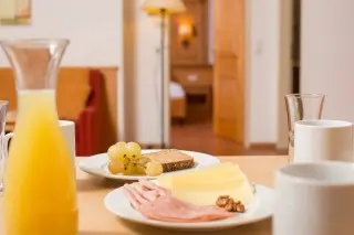Hotel & Appartementshaus  Toni