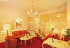 Grand Hotel