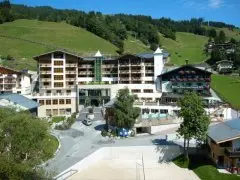 Haus Wolf Alpine Palace -New Balance