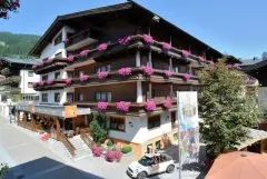 Hotel Eva Village